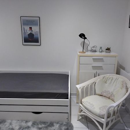 Studio Charmant Canape Lit Netflix Prime Video Wifi Dazn Χάβρη Εξωτερικό φωτογραφία