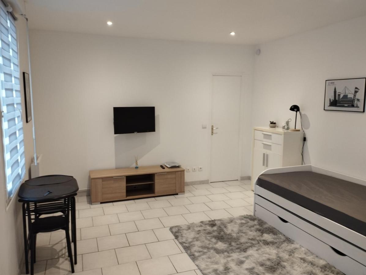 Studio Charmant Canape Lit Netflix Prime Video Wifi Dazn Χάβρη Εξωτερικό φωτογραφία